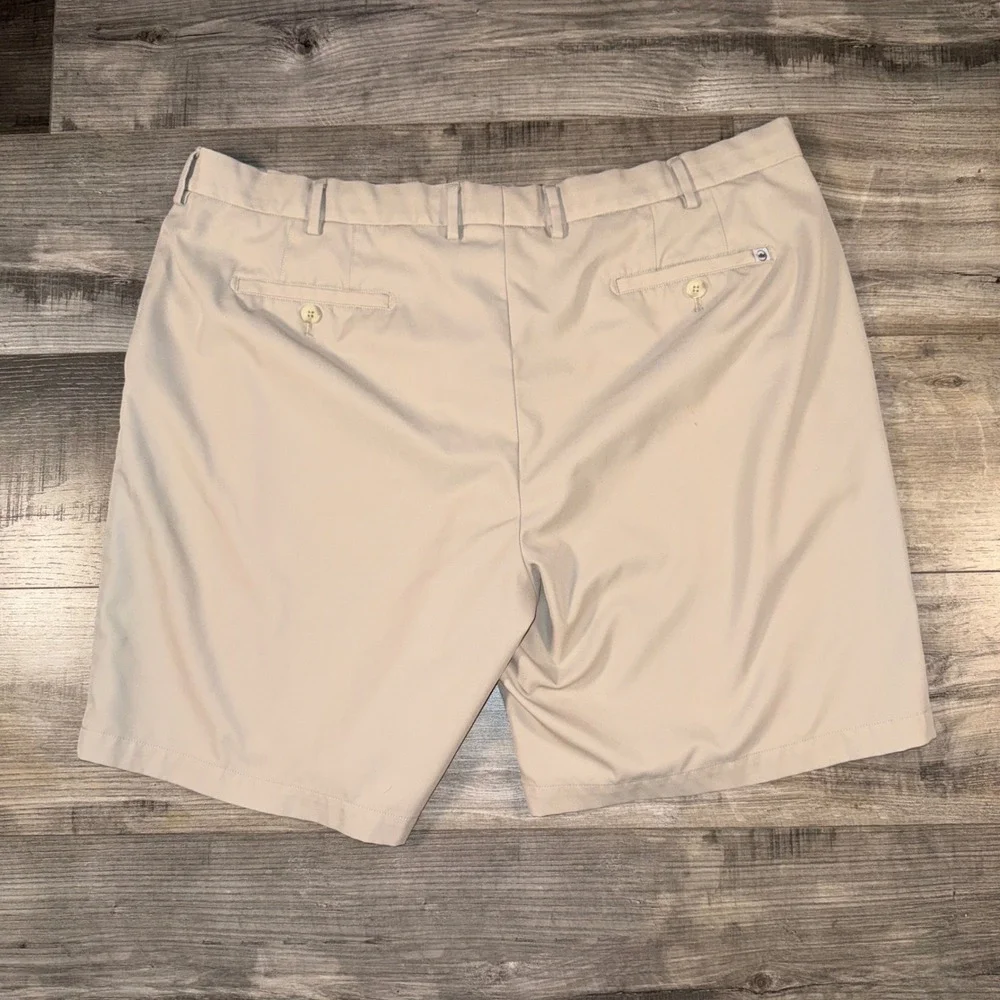 Peter Millar Mens Khaki Golf Shorts Size 42‎ Performance Stretch Flat Front